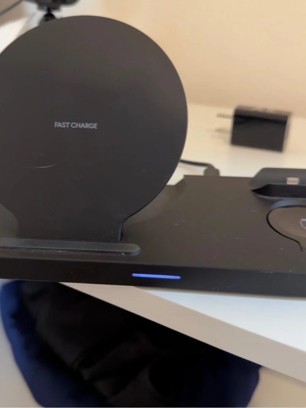 3-in-1 Fast Charge Wireless Charging Stand - Black